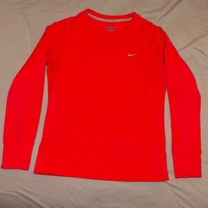 Nike Women’s long sleeve therma fit sweater
